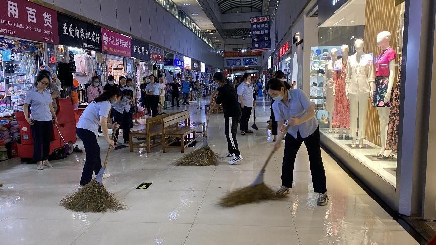 强降雨来袭！—— 钱江商城全力做好排水防汛工作